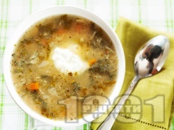 Супа от лапад със застройка от кисело мляко и яйца - снимка на рецептата